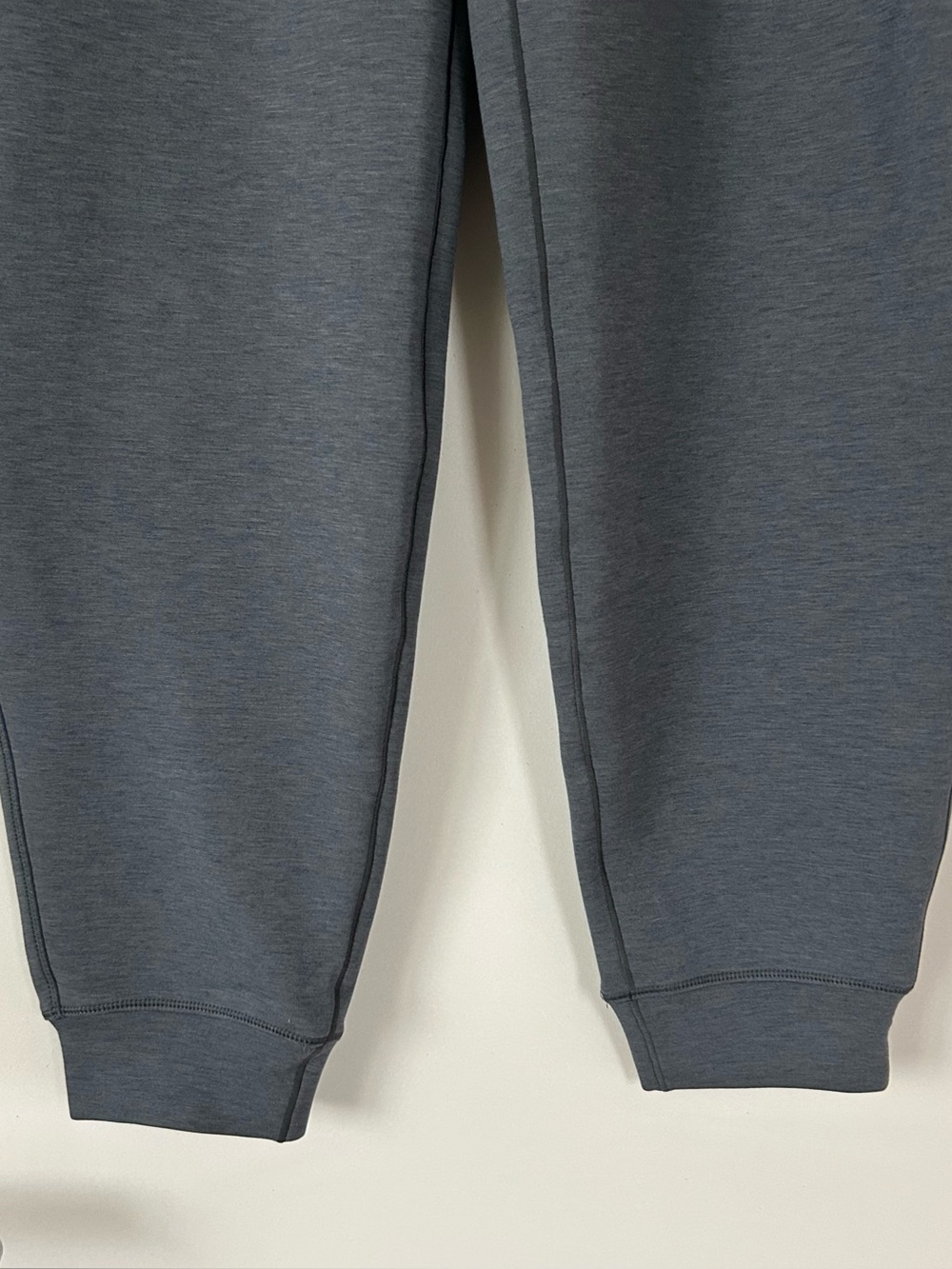 Rhone DreamGlow® Full Zip Hoodie and DreamGlow® Jogger Size Extra Small - Picture 9 of 14